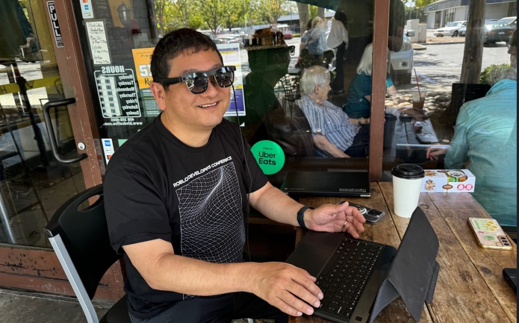 Sightful introduces Spacetop G1 as a laptop for the spatial computing era